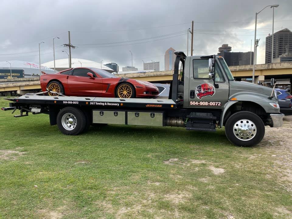 B's Towing - Local Tow Truck Wrecker Roadside Assistance Services Near Me - Local Towing Tow Truck Wrecker Roadside Assistance Services Near Me in New Orleans Louisiana (LA) and surrounding areas including but not limited to the Westbank, Harvey, Gretna, Algiers, Marrero, Westwego, Belle Chasse, Chalmette, Kenner & Metairie.