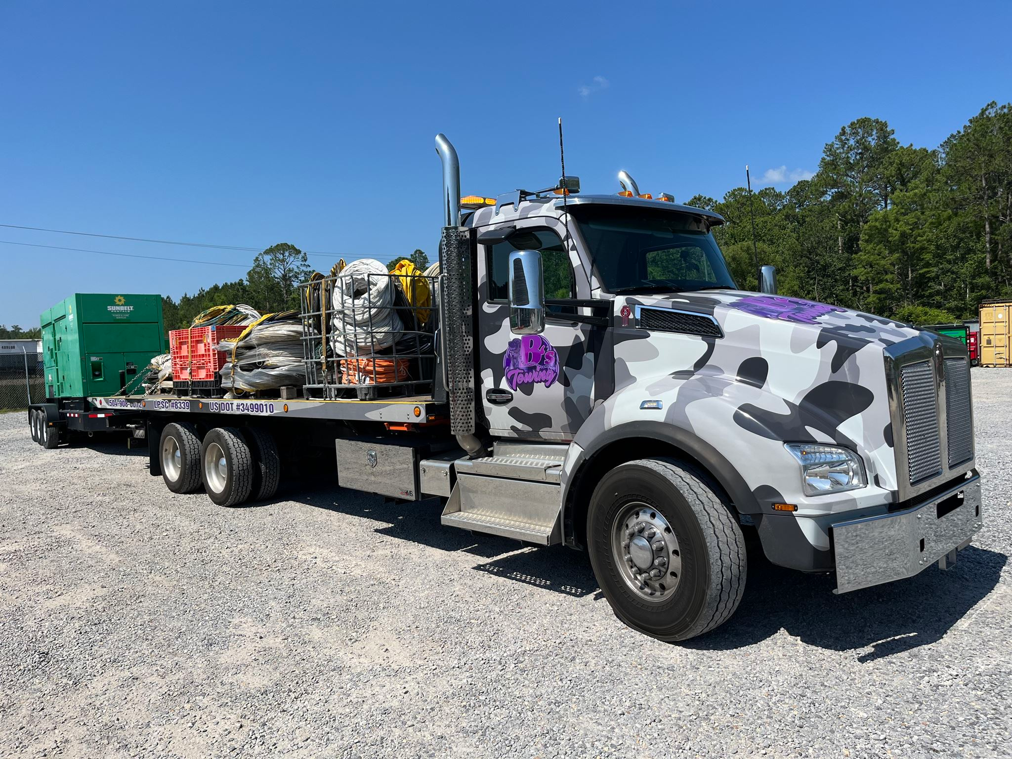 Local Light Heavy Duty Towing Tow Truck Wrecker Roadside Assistance Services Near Me in New Orleans Louisiana (LA) and surrounding areas including but not limited to the Westbank, Harvey, Gretna, Algiers, Marrero, Westwego, Belle Chasse, Chalmette, Luling, Destrehan, Kenner & Metairie.