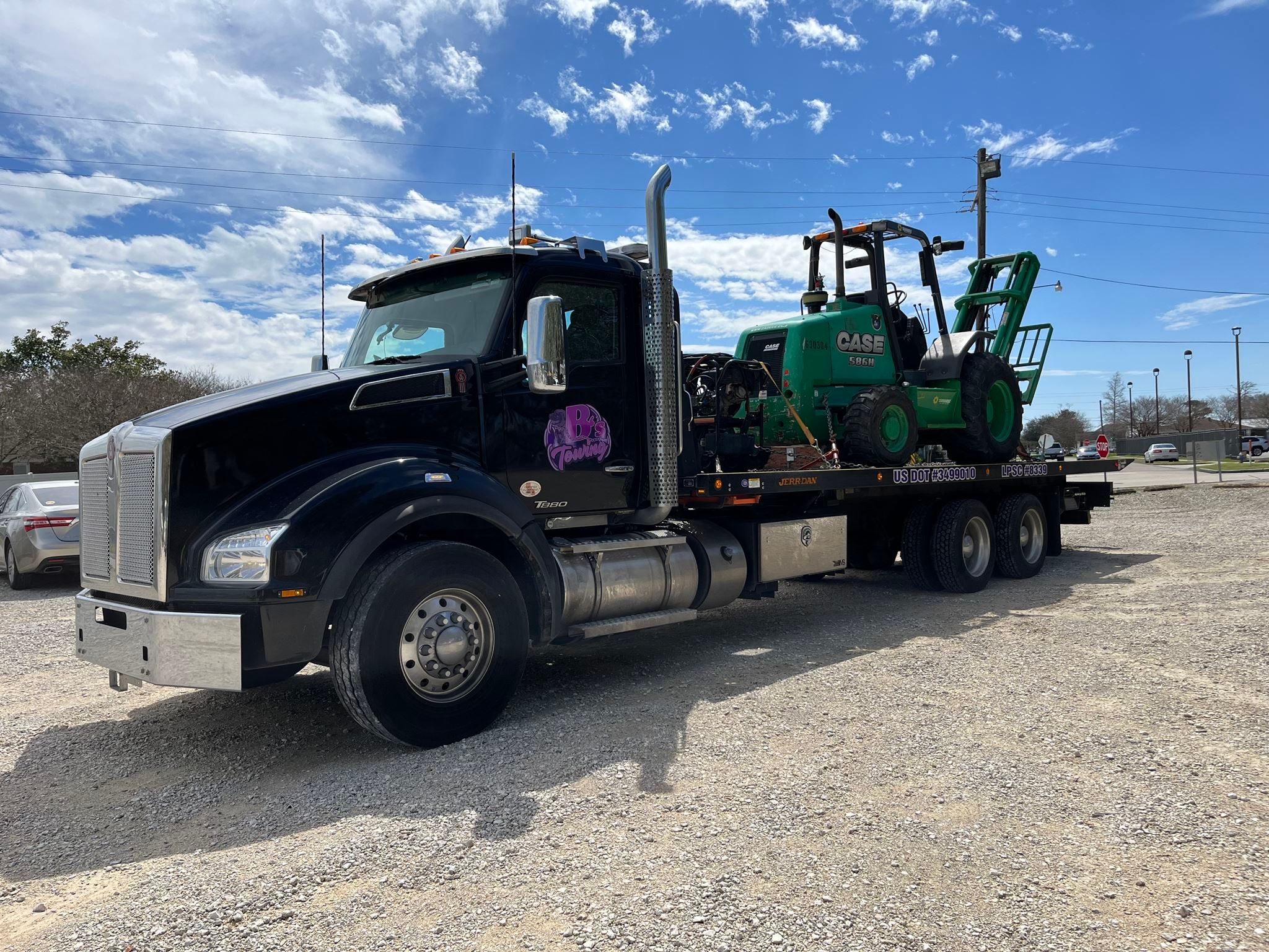 Local Light Heavy Duty Towing Tow Truck Wrecker Roadside Assistance Services Near Me in New Orleans Louisiana (LA) and surrounding areas including but not limited to the Westbank, Harvey, Gretna, Algiers, Marrero, Westwego, Belle Chasse, Chalmette, Luling, Destrehan, Kenner & Metairie.