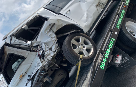 Local Light Heavy Duty Towing Tow Truck Wrecker Roadside Assistance Services Near Me in New Orleans Louisiana (LA) and surrounding areas including but not limited to the Westbank, Harvey, Gretna, Algiers, Marrero, Westwego, Belle Chasse, Chalmette, Luling, Destrehan, Kenner & Metairie.