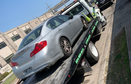 Local Light Heavy Duty Towing Tow Truck Wrecker Roadside Assistance Services Near Me in New Orleans Louisiana (LA) and surrounding areas including but not limited to the Westbank, Harvey, Gretna, Algiers, Marrero, Westwego, Belle Chasse, Chalmette, Luling, Destrehan, Kenner & Metairie.