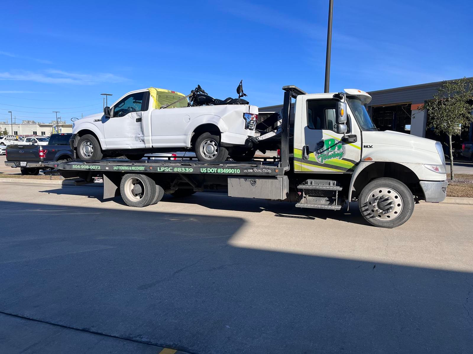 Local Light Heavy Duty Towing Tow Truck Wrecker Roadside Assistance Services Near Me in New Orleans Louisiana (LA) and surrounding areas including but not limited to the Westbank, Harvey, Gretna, Algiers, Marrero, Westwego, Belle Chasse, Chalmette, Luling, Destrehan, Kenner & Metairie.