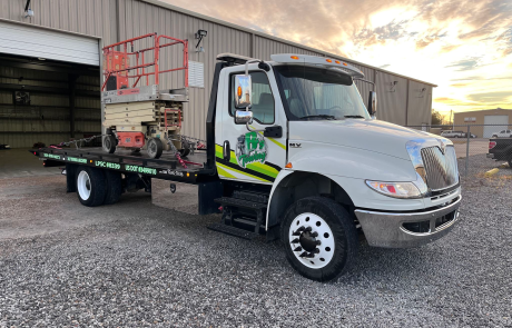 Local Light Heavy Duty Towing Tow Truck Wrecker Roadside Assistance Services Near Me in New Orleans Louisiana (LA) and surrounding areas including but not limited to the Westbank, Harvey, Gretna, Algiers, Marrero, Westwego, Belle Chasse, Chalmette, Luling, Destrehan, Kenner & Metairie.