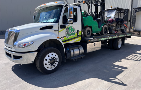 Local Light Heavy Duty Towing Tow Truck Wrecker Roadside Assistance Services Near Me in New Orleans Louisiana (LA) and surrounding areas including but not limited to the Westbank, Harvey, Gretna, Algiers, Marrero, Westwego, Belle Chasse, Chalmette, Luling, Destrehan, Kenner & Metairie.