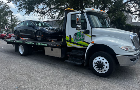 Local Light Heavy Duty Towing Tow Truck Wrecker Roadside Assistance Services Near Me in New Orleans Louisiana (LA) and surrounding areas including but not limited to the Westbank, Harvey, Gretna, Algiers, Marrero, Westwego, Belle Chasse, Chalmette, Luling, Destrehan, Kenner & Metairie.