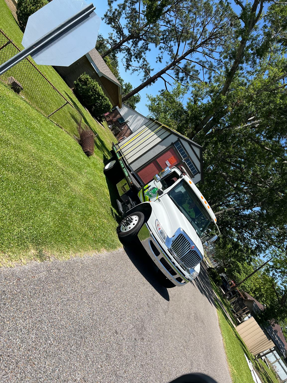 Local Light Heavy Duty Towing Tow Truck Wrecker Roadside Assistance Services Near Me in New Orleans Louisiana (LA) and surrounding areas including but not limited to the Westbank, Harvey, Gretna, Algiers, Marrero, Westwego, Belle Chasse, Chalmette, Luling, Destrehan, Kenner & Metairie.