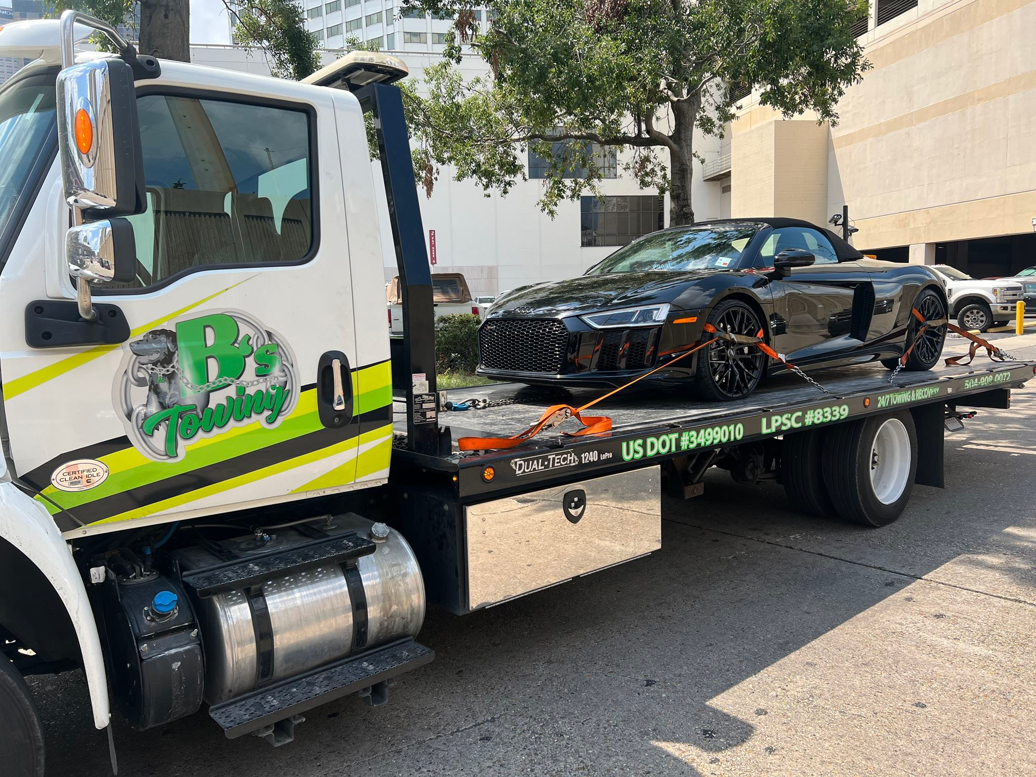 Local Light Heavy Duty Towing Tow Truck Wrecker Roadside Assistance Services Near Me in New Orleans Louisiana (LA) and surrounding areas including but not limited to the Westbank, Harvey, Gretna, Algiers, Marrero, Westwego, Belle Chasse, Chalmette, Luling, Destrehan, Kenner & Metairie.