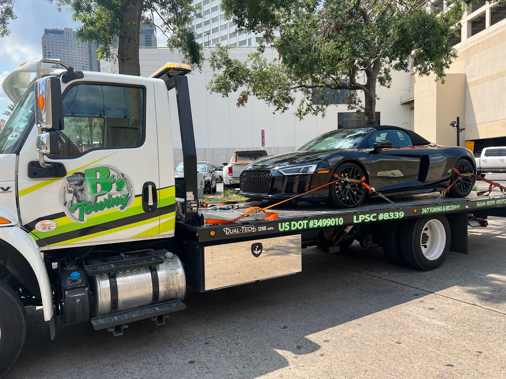 Local Light Heavy Duty Towing Tow Truck Wrecker Roadside Assistance Services Near Me in New Orleans Louisiana (LA) and surrounding areas including but not limited to the Westbank, Harvey, Gretna, Algiers, Marrero, Westwego, Belle Chasse, Chalmette, Luling, Destrehan, Kenner & Metairie.
