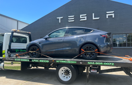 Local Light Heavy Duty Towing Tow Truck Wrecker Roadside Assistance Services Near Me in New Orleans Louisiana (LA) and surrounding areas including but not limited to the Westbank, Harvey, Gretna, Algiers, Marrero, Westwego, Belle Chasse, Chalmette, Luling, Destrehan, Kenner & Metairie.