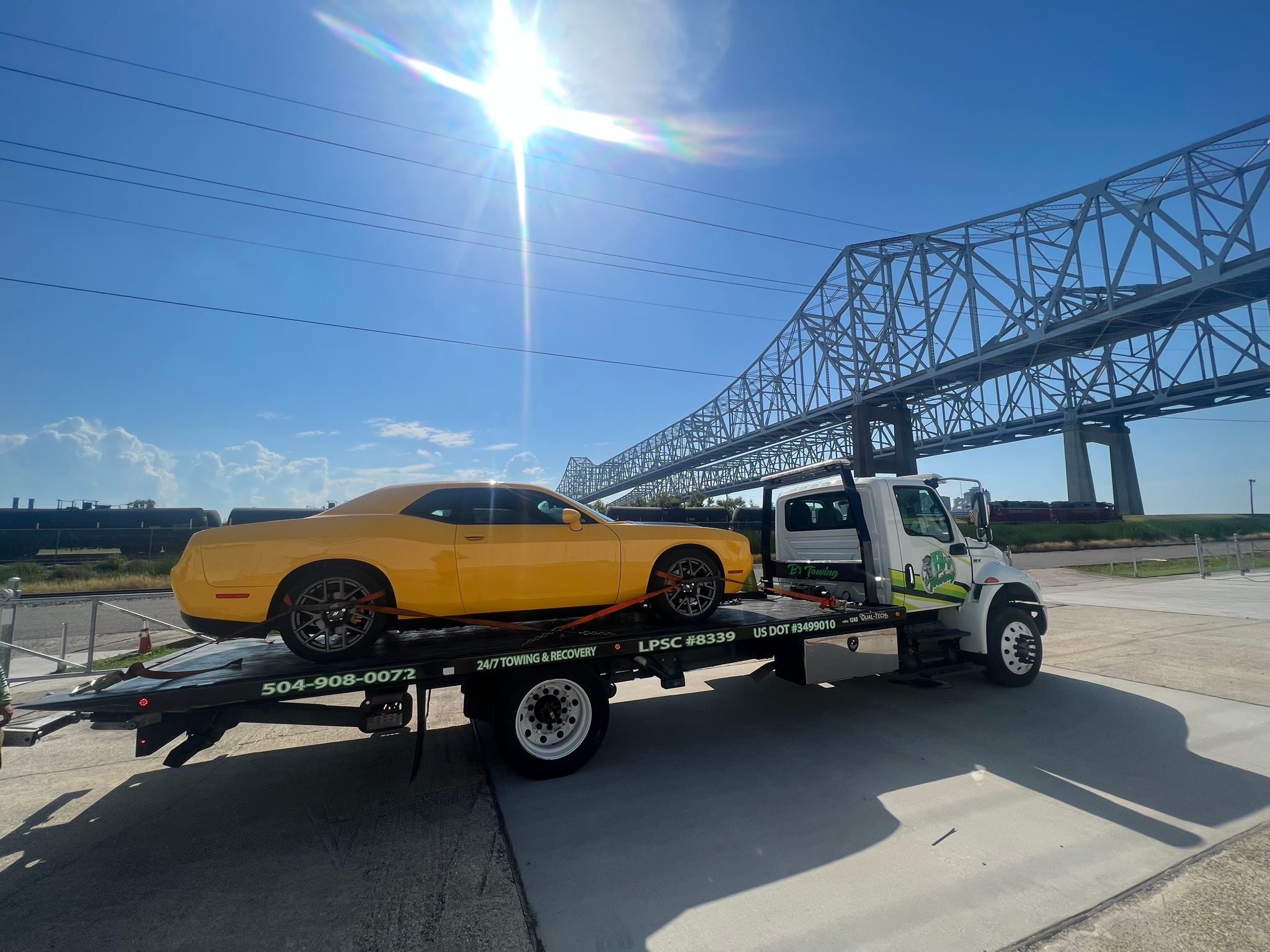 Local Light Heavy Duty Towing Tow Truck Wrecker Roadside Assistance Services Near Me in New Orleans Louisiana (LA) and surrounding areas including but not limited to the Westbank, Harvey, Gretna, Algiers, Marrero, Westwego, Belle Chasse, Chalmette, Luling, Destrehan, Kenner & Metairie.