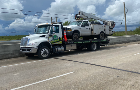 Local Light Heavy Duty Towing Tow Truck Wrecker Roadside Assistance Services Near Me in New Orleans Louisiana (LA) and surrounding areas including but not limited to the Westbank, Harvey, Gretna, Algiers, Marrero, Westwego, Belle Chasse, Chalmette, Luling, Destrehan, Kenner & Metairie.