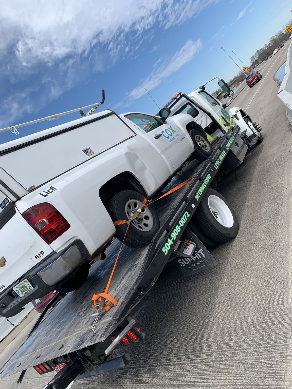 Local Light Heavy Duty Towing Tow Truck Wrecker Roadside Assistance Services Near Me in New Orleans Louisiana (LA) and surrounding areas including but not limited to the Westbank, Harvey, Gretna, Algiers, Marrero, Westwego, Belle Chasse, Chalmette, Luling, Destrehan, Kenner & Metairie.