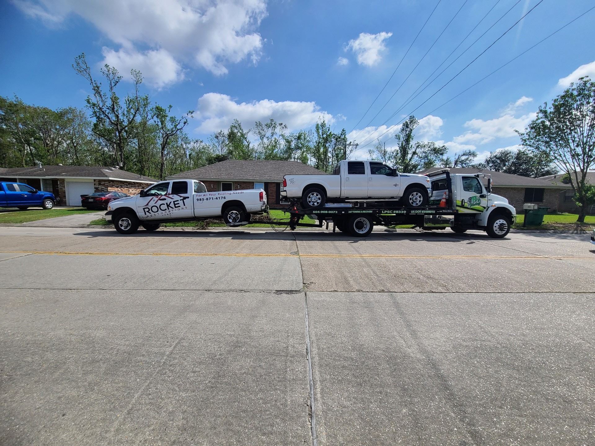 Local Light Heavy Duty Towing Tow Truck Wrecker Roadside Assistance Services Near Me in New Orleans Louisiana (LA) and surrounding areas including but not limited to the Westbank, Harvey, Gretna, Algiers, Marrero, Westwego, Belle Chasse, Chalmette, Luling, Destrehan, Kenner & Metairie.