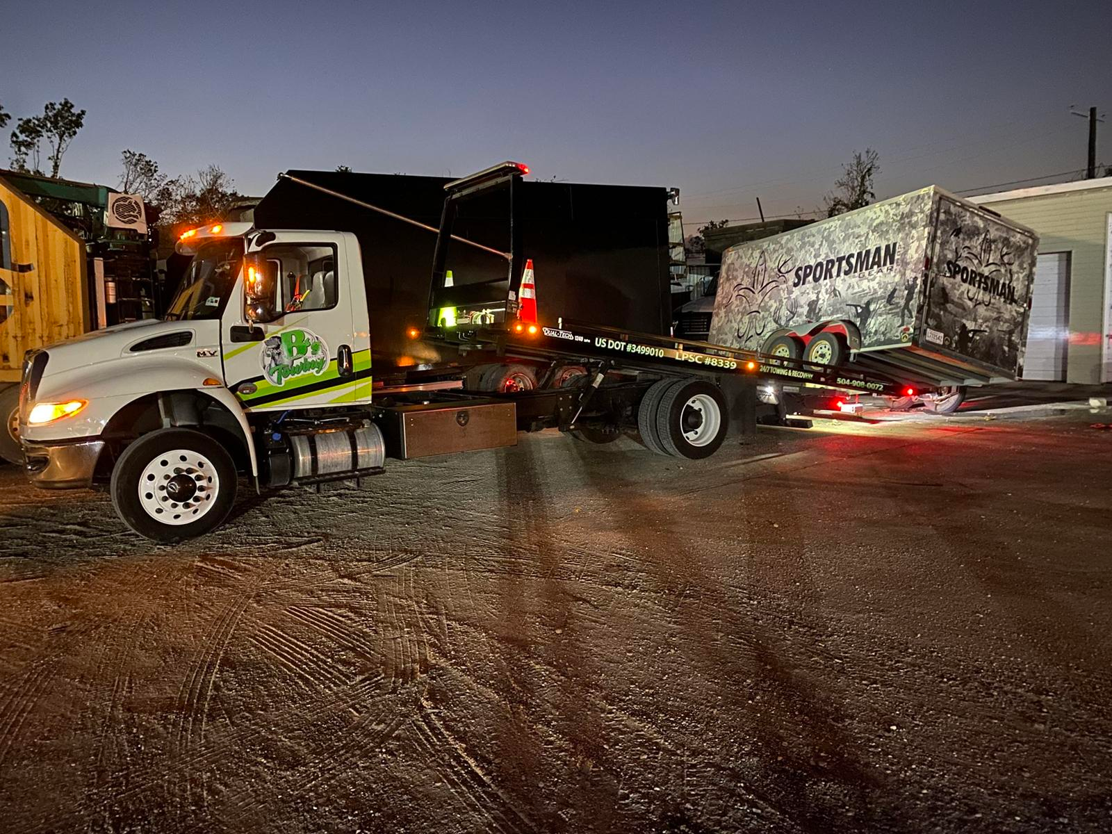Local Light Heavy Duty Towing Tow Truck Wrecker Roadside Assistance Services Near Me in New Orleans Louisiana (LA) and surrounding areas including but not limited to the Westbank, Harvey, Gretna, Algiers, Marrero, Westwego, Belle Chasse, Chalmette, Luling, Destrehan, Kenner & Metairie.