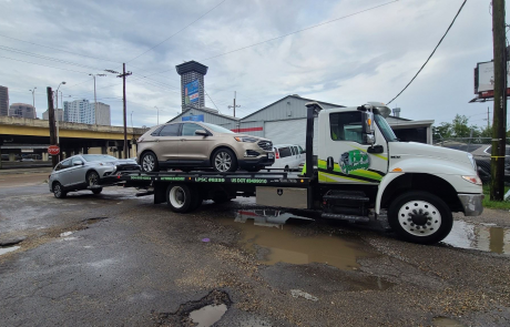 Local Light Heavy Duty Towing Tow Truck Wrecker Roadside Assistance Services Near Me in New Orleans Louisiana (LA) and surrounding areas including but not limited to the Westbank, Harvey, Gretna, Algiers, Marrero, Westwego, Belle Chasse, Chalmette, Luling, Destrehan, Kenner & Metairie.