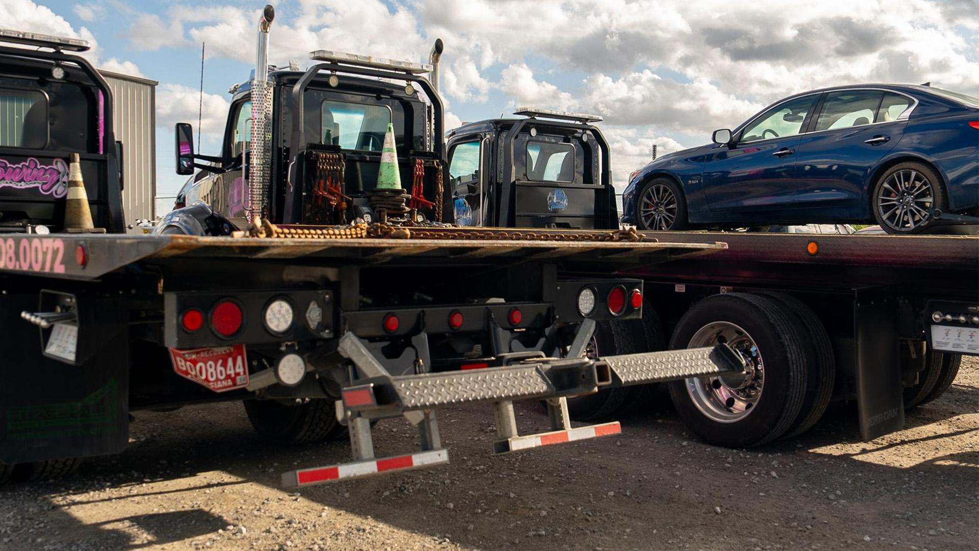 Local Light Heavy Duty Towing Tow Truck Wrecker Roadside Assistance Services Near Me in New Orleans Louisiana (LA) and surrounding areas including but not limited to the Westbank, Harvey, Gretna, Algiers, Marrero, Westwego, Belle Chasse, Chalmette, Luling, Destrehan, Kenner & Metairie.