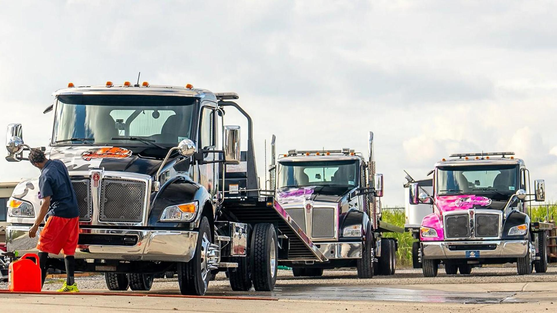 Local Light Heavy Duty Towing Tow Truck Wrecker Roadside Assistance Services Near Me in New Orleans Louisiana (LA) and surrounding areas including but not limited to the Westbank, Harvey, Gretna, Algiers, Marrero, Westwego, Belle Chasse, Chalmette, Luling, Destrehan, Kenner & Metairie.