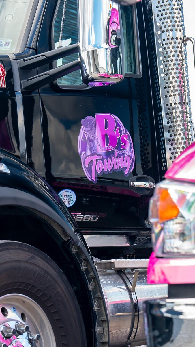 Local Light Heavy Duty Towing Tow Truck Wrecker Roadside Assistance Services Near Me in New Orleans Louisiana (LA) and surrounding areas including but not limited to the Westbank, Harvey, Gretna, Algiers, Marrero, Westwego, Belle Chasse, Chalmette, Luling, Destrehan, Kenner & Metairie.