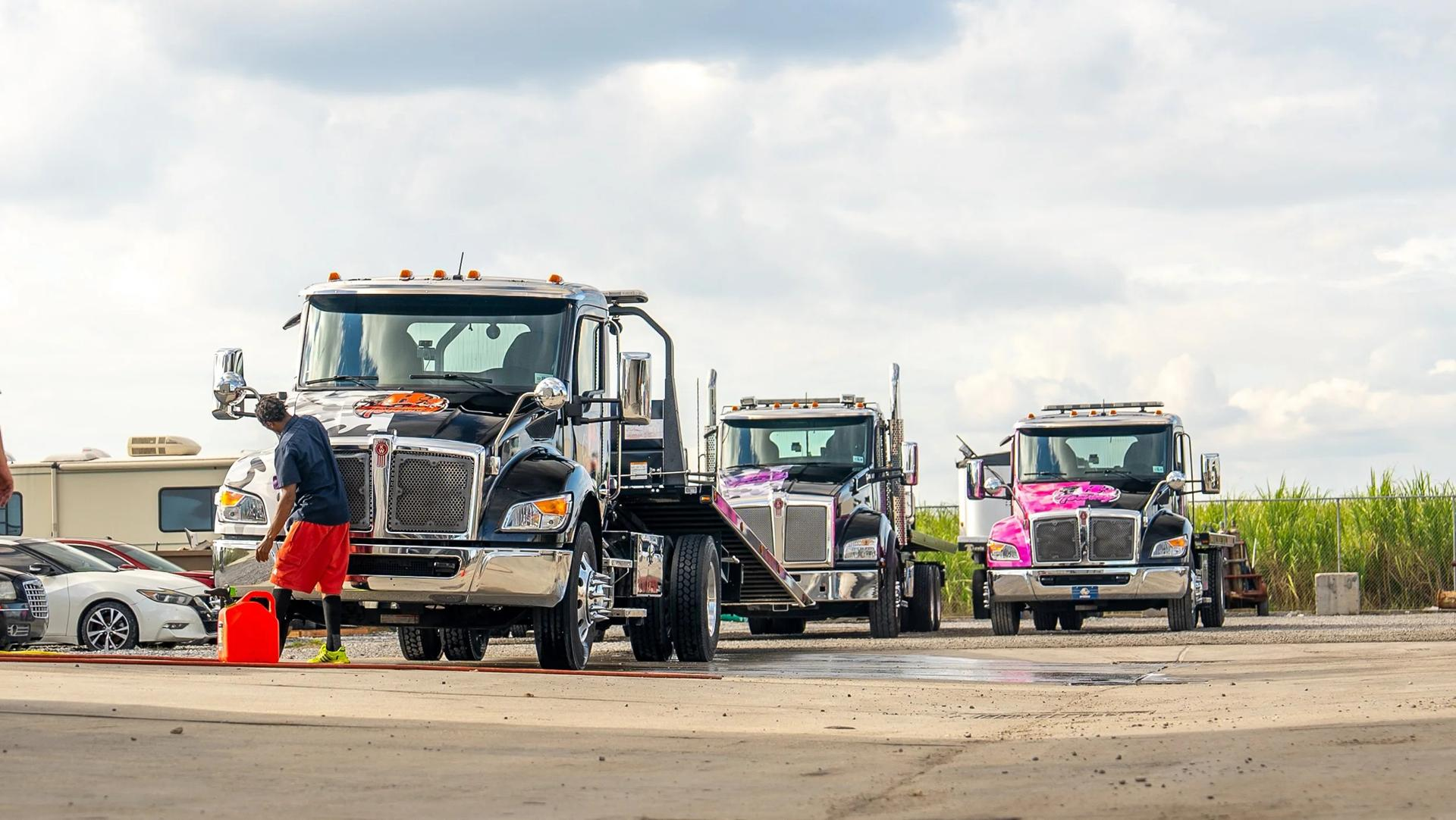 Local Light Heavy Duty Towing Tow Truck Wrecker Roadside Assistance Services Near Me in New Orleans Louisiana (LA) and surrounding areas including but not limited to the Westbank, Harvey, Gretna, Algiers, Marrero, Westwego, Belle Chasse, Chalmette, Luling, Destrehan, Kenner & Metairie.