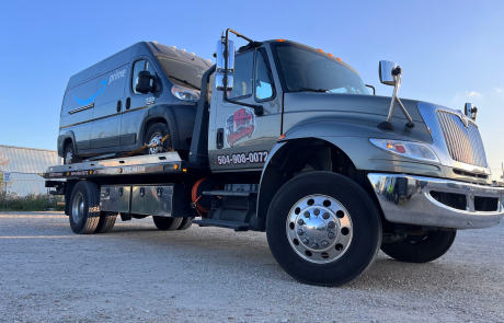 Local Light Heavy Duty Towing Tow Truck Wrecker Roadside Assistance Services Near Me in New Orleans Louisiana (LA) and surrounding areas including but not limited to the Westbank, Harvey, Gretna, Algiers, Marrero, Westwego, Belle Chasse, Chalmette, Luling, Destrehan, Kenner & Metairie.