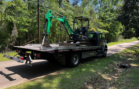Local Light Heavy Duty Towing Tow Truck Wrecker Roadside Assistance Services Near Me in New Orleans Louisiana (LA) and surrounding areas including but not limited to the Westbank, Harvey, Gretna, Algiers, Marrero, Westwego, Belle Chasse, Chalmette, Luling, Destrehan, Kenner & Metairie.