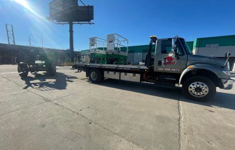 Local Light Heavy Duty Towing Tow Truck Wrecker Roadside Assistance Services Near Me in New Orleans Louisiana (LA) and surrounding areas including but not limited to the Westbank, Harvey, Gretna, Algiers, Marrero, Westwego, Belle Chasse, Chalmette, Luling, Destrehan, Kenner & Metairie.