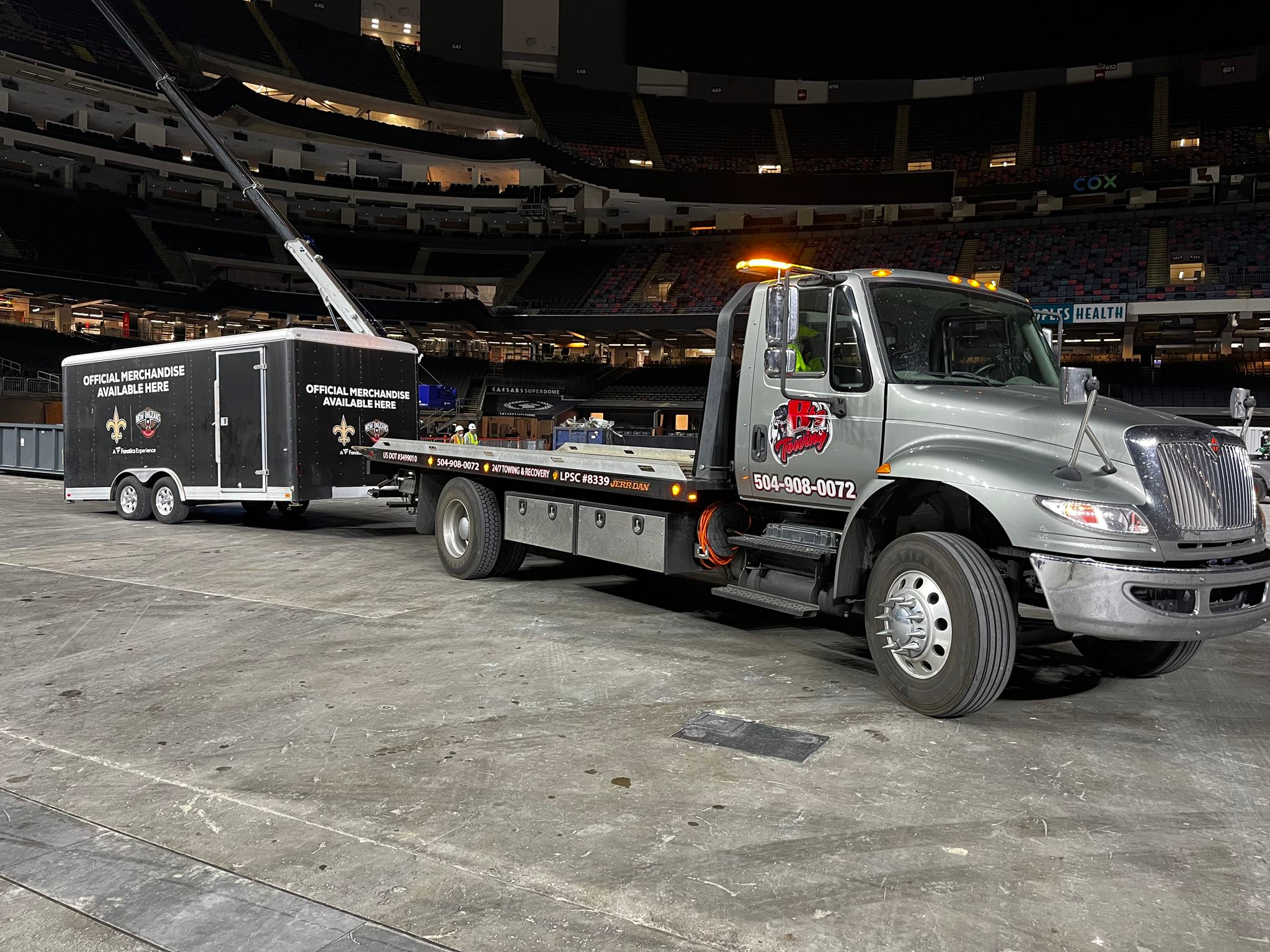 Local Light Heavy Duty Towing Tow Truck Wrecker Roadside Assistance Services Near Me in New Orleans Louisiana (LA) and surrounding areas including but not limited to the Westbank, Harvey, Gretna, Algiers, Marrero, Westwego, Belle Chasse, Chalmette, Luling, Destrehan, Kenner & Metairie.