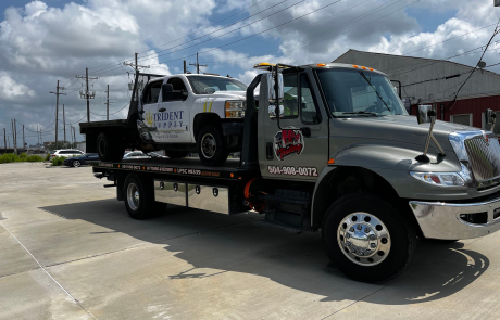 Local Light Heavy Duty Towing Tow Truck Wrecker Roadside Assistance Services Near Me in New Orleans Louisiana (LA) and surrounding areas including but not limited to the Westbank, Harvey, Gretna, Algiers, Marrero, Westwego, Belle Chasse, Chalmette, Luling, Destrehan, Kenner & Metairie.