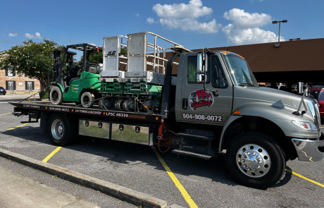 Local Light Heavy Duty Towing Tow Truck Wrecker Roadside Assistance Services Near Me in New Orleans Louisiana (LA) and surrounding areas including but not limited to the Westbank, Harvey, Gretna, Algiers, Marrero, Westwego, Belle Chasse, Chalmette, Luling, Destrehan, Kenner & Metairie.