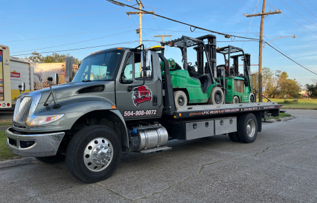 Local Light Heavy Duty Towing Tow Truck Wrecker Roadside Assistance Services Near Me in New Orleans Louisiana (LA) and surrounding areas including but not limited to the Westbank, Harvey, Gretna, Algiers, Marrero, Westwego, Belle Chasse, Chalmette, Luling, Destrehan, Kenner & Metairie.