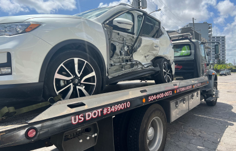 Local Light Heavy Duty Towing Tow Truck Wrecker Roadside Assistance Services Near Me in New Orleans Louisiana (LA) and surrounding areas including but not limited to the Westbank, Harvey, Gretna, Algiers, Marrero, Westwego, Belle Chasse, Chalmette, Luling, Destrehan, Kenner & Metairie.