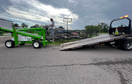 Local Light Heavy Duty Towing Tow Truck Wrecker Roadside Assistance Services Near Me in New Orleans Louisiana (LA) and surrounding areas including but not limited to the Westbank, Harvey, Gretna, Algiers, Marrero, Westwego, Belle Chasse, Chalmette, Luling, Destrehan, Kenner & Metairie.