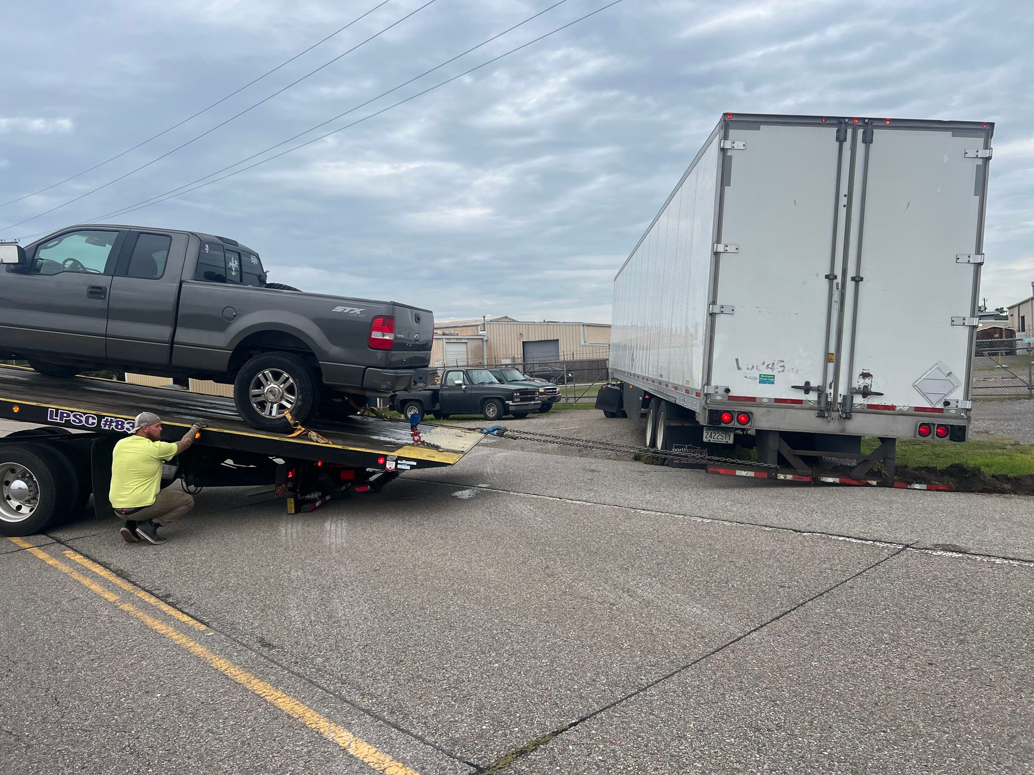 Local Light Heavy Duty Towing Tow Truck Wrecker Roadside Assistance Services Near Me in New Orleans Louisiana (LA) and surrounding areas including but not limited to the Westbank, Harvey, Gretna, Algiers, Marrero, Westwego, Belle Chasse, Chalmette, Luling, Destrehan, Kenner & Metairie.