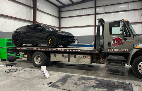 Local Light Heavy Duty Towing Tow Truck Wrecker Roadside Assistance Services Near Me in New Orleans Louisiana (LA) and surrounding areas including but not limited to the Westbank, Harvey, Gretna, Algiers, Marrero, Westwego, Belle Chasse, Chalmette, Luling, Destrehan, Kenner & Metairie.