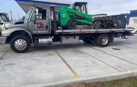 Local Light Heavy Duty Towing Tow Truck Wrecker Roadside Assistance Services Near Me in New Orleans Louisiana (LA) and surrounding areas including but not limited to the Westbank, Harvey, Gretna, Algiers, Marrero, Westwego, Belle Chasse, Chalmette, Luling, Destrehan, Kenner & Metairie.