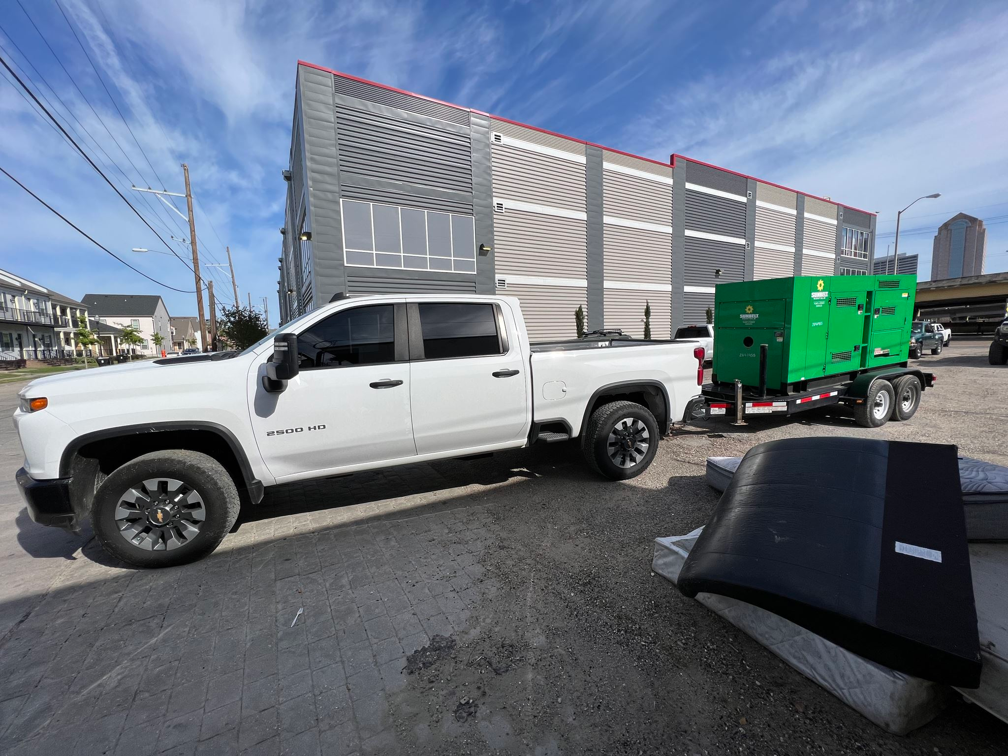 Local Light Heavy Duty Towing Tow Truck Wrecker Roadside Assistance Services Near Me in New Orleans Louisiana (LA) and surrounding areas including but not limited to the Westbank, Harvey, Gretna, Algiers, Marrero, Westwego, Belle Chasse, Chalmette, Luling, Destrehan, Kenner & Metairie.