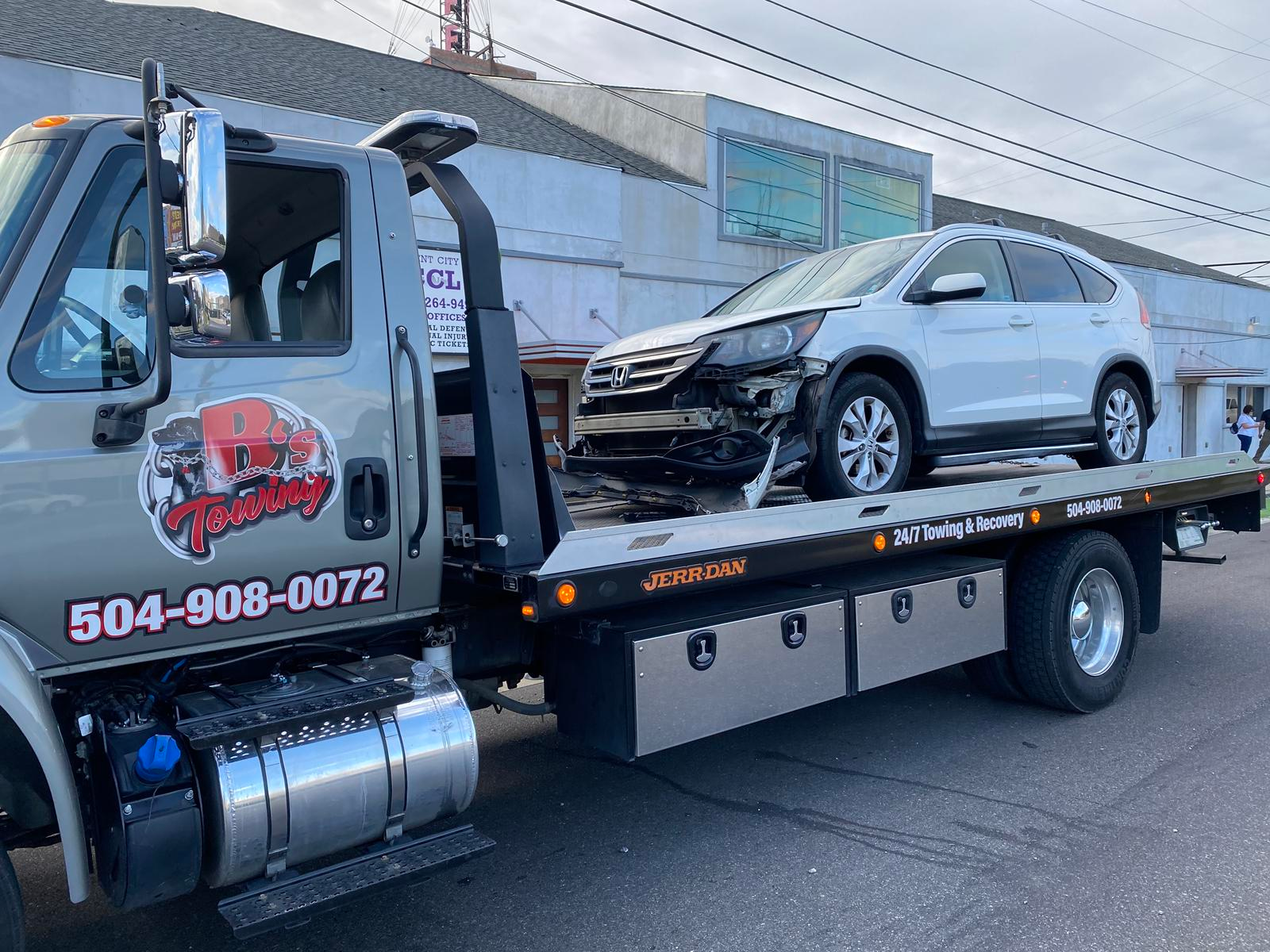 Local Light Heavy Duty Towing Tow Truck Wrecker Roadside Assistance Services Near Me in New Orleans Louisiana (LA) and surrounding areas including but not limited to the Westbank, Harvey, Gretna, Algiers, Marrero, Westwego, Belle Chasse, Chalmette, Luling, Destrehan, Kenner & Metairie.