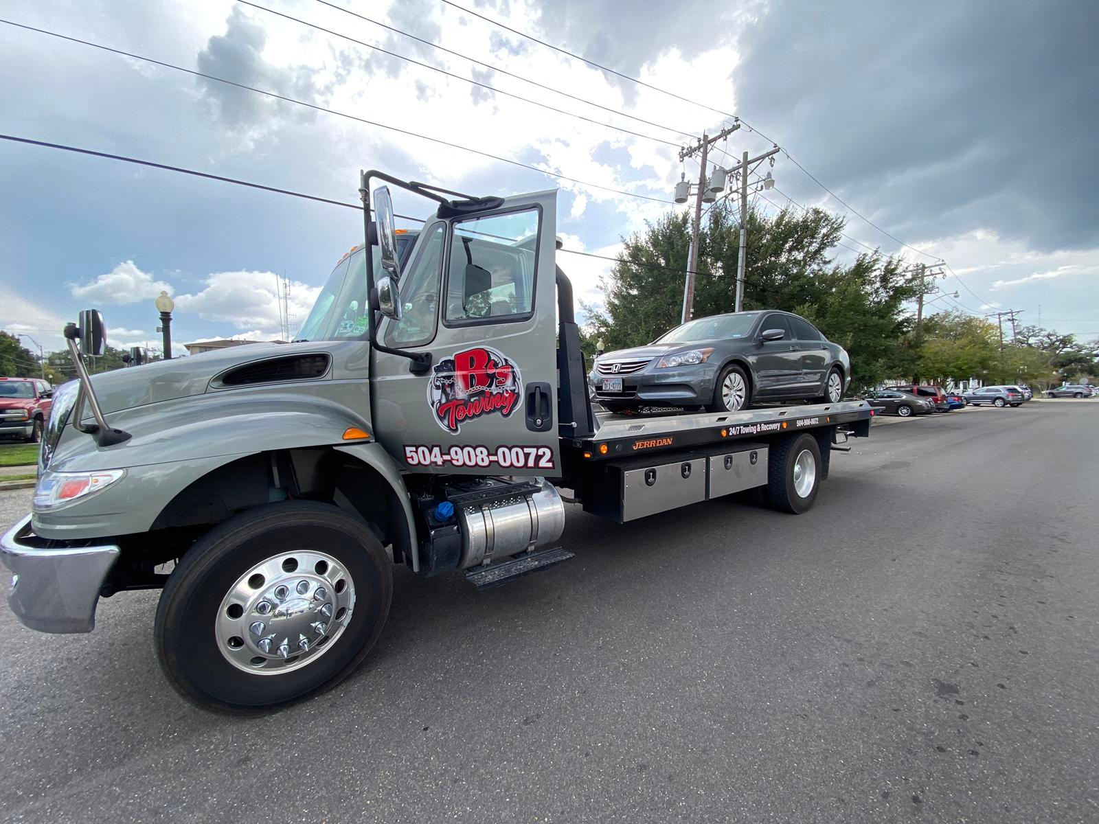 Local Light Heavy Duty Towing Tow Truck Wrecker Roadside Assistance Services Near Me in New Orleans Louisiana (LA) and surrounding areas including but not limited to the Westbank, Harvey, Gretna, Algiers, Marrero, Westwego, Belle Chasse, Chalmette, Luling, Destrehan, Kenner & Metairie.