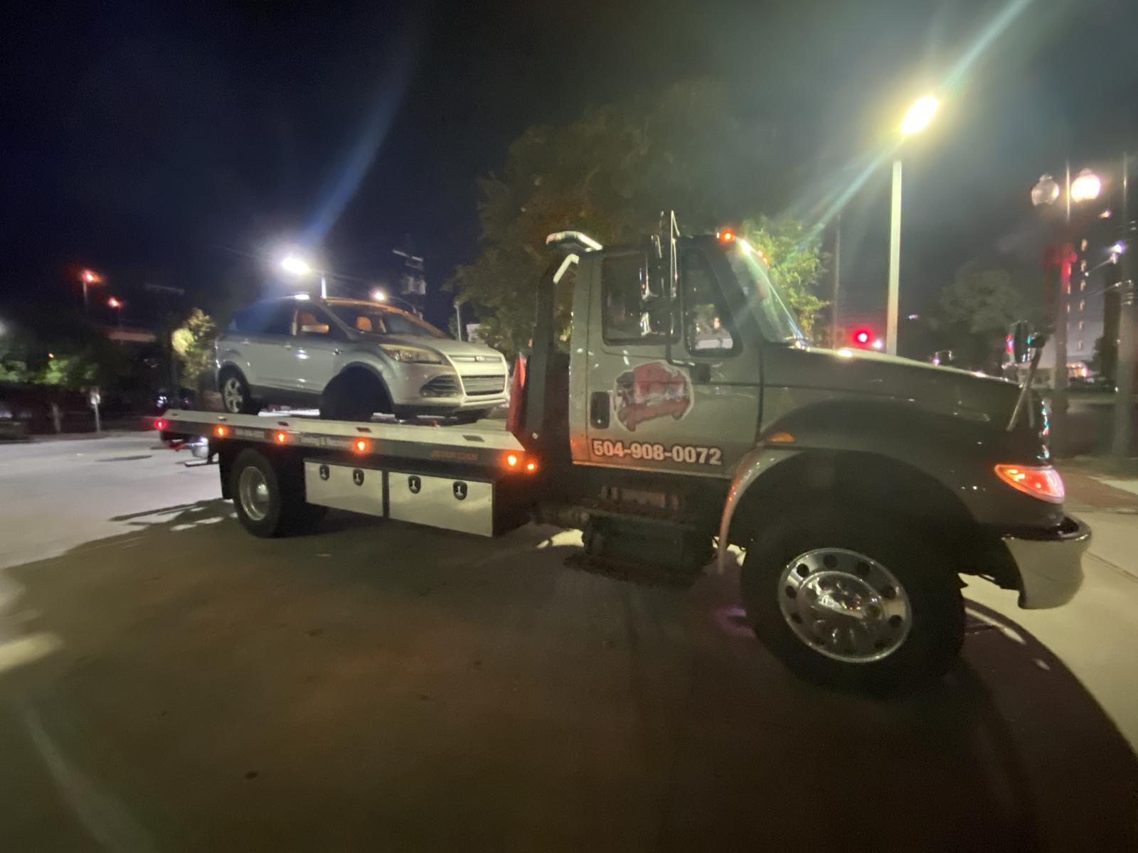 Local Light Heavy Duty Towing Tow Truck Wrecker Roadside Assistance Services Near Me in New Orleans Louisiana (LA) and surrounding areas including but not limited to the Westbank, Harvey, Gretna, Algiers, Marrero, Westwego, Belle Chasse, Chalmette, Luling, Destrehan, Kenner & Metairie.