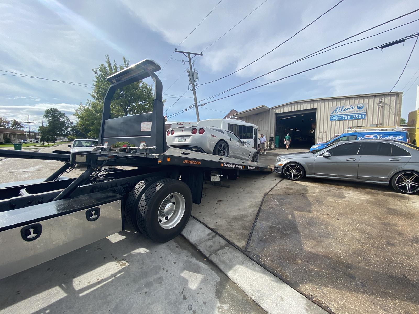Local Light Heavy Duty Towing Tow Truck Wrecker Roadside Assistance Services Near Me in New Orleans Louisiana (LA) and surrounding areas including but not limited to the Westbank, Harvey, Gretna, Algiers, Marrero, Westwego, Belle Chasse, Chalmette, Luling, Destrehan, Kenner & Metairie.