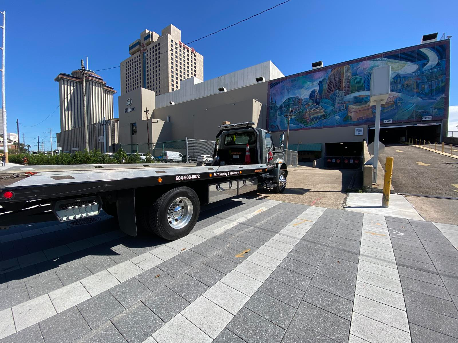 Local Light Heavy Duty Towing Tow Truck Wrecker Roadside Assistance Services Near Me in New Orleans Louisiana (LA) and surrounding areas including but not limited to the Westbank, Harvey, Gretna, Algiers, Marrero, Westwego, Belle Chasse, Chalmette, Luling, Destrehan, Kenner & Metairie.