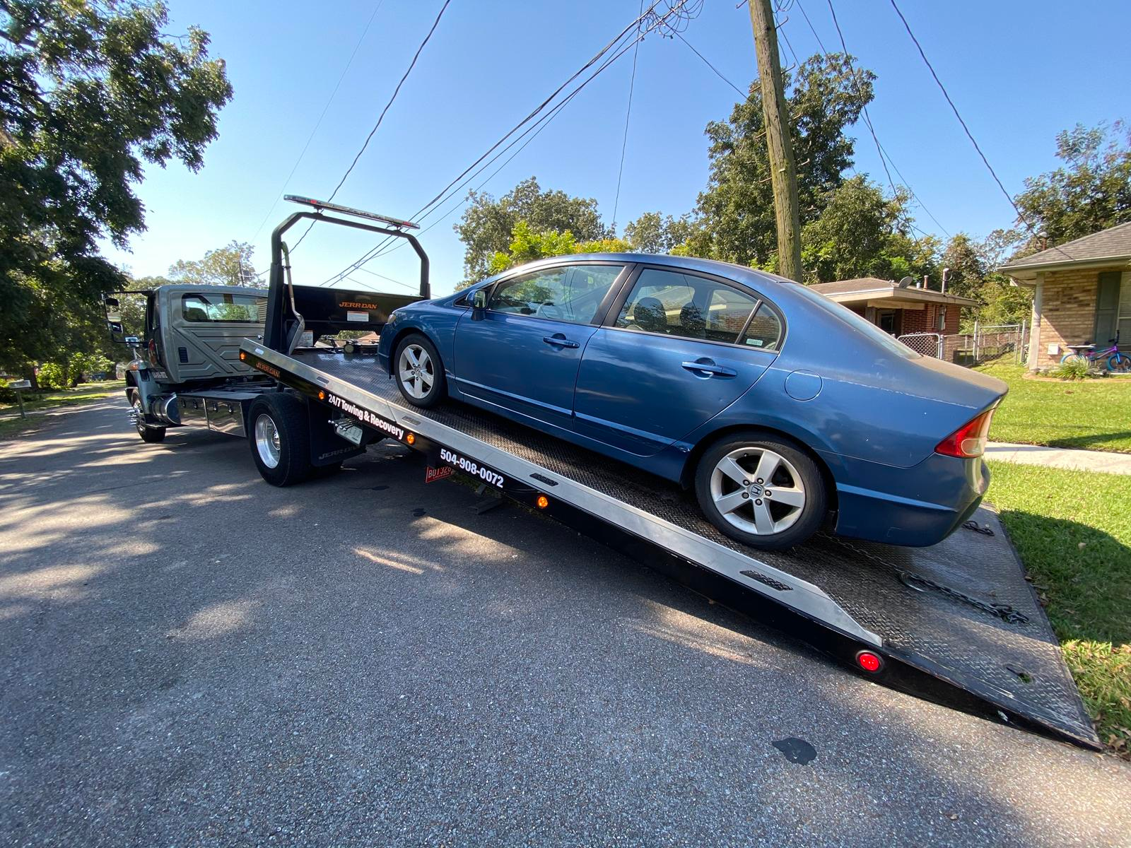 Local Light Heavy Duty Towing Tow Truck Wrecker Roadside Assistance Services Near Me in New Orleans Louisiana (LA) and surrounding areas including but not limited to the Westbank, Harvey, Gretna, Algiers, Marrero, Westwego, Belle Chasse, Chalmette, Luling, Destrehan, Kenner & Metairie.