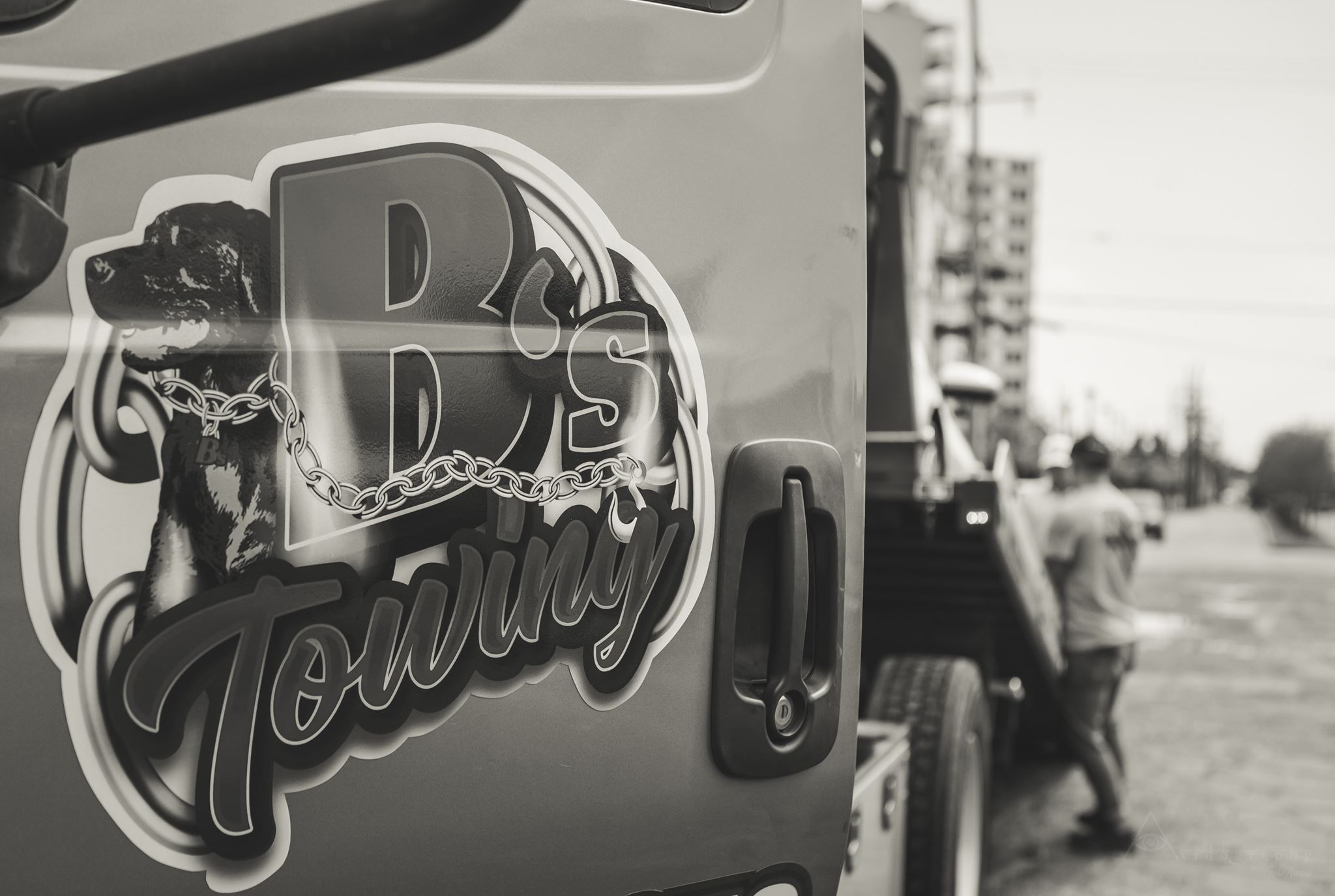 Local Light Heavy Duty Towing Tow Truck Wrecker Roadside Assistance Services Near Me in New Orleans Louisiana (LA) and surrounding areas including but not limited to the Westbank, Harvey, Gretna, Algiers, Marrero, Westwego, Belle Chasse, Chalmette, Luling, Destrehan, Kenner & Metairie.