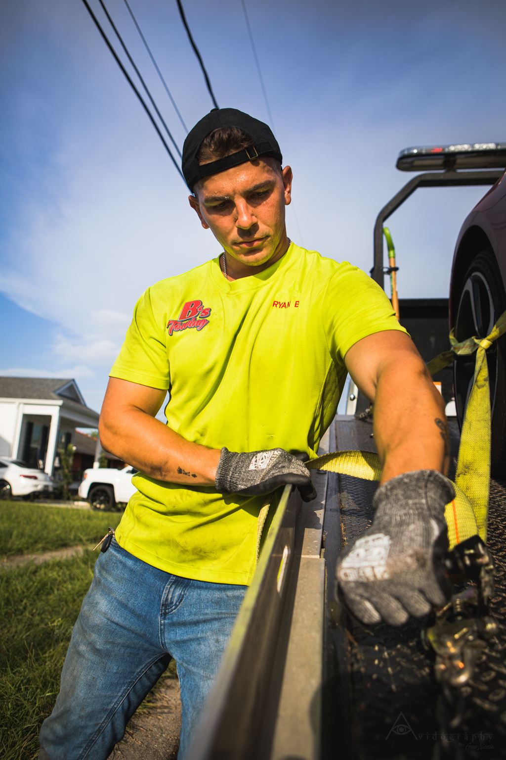 Local Light Heavy Duty Towing Tow Truck Wrecker Roadside Assistance Services Near Me in New Orleans Louisiana (LA) and surrounding areas including but not limited to the Westbank, Harvey, Gretna, Algiers, Marrero, Westwego, Belle Chasse, Chalmette, Luling, Destrehan, Kenner & Metairie.