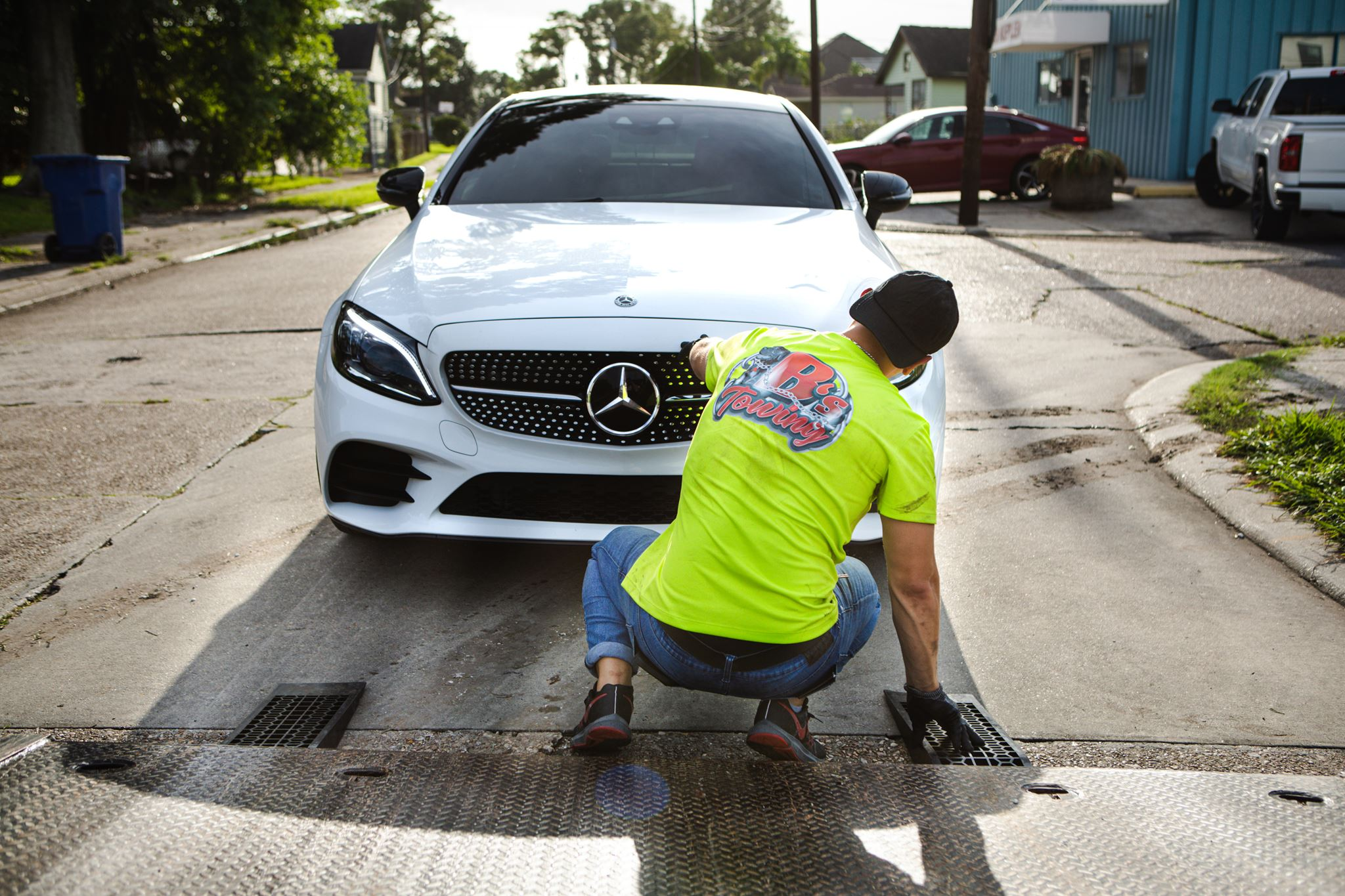 Local Light Heavy Duty Towing Tow Truck Wrecker Roadside Assistance Services Near Me in New Orleans Louisiana (LA) and surrounding areas including but not limited to the Westbank, Harvey, Gretna, Algiers, Marrero, Westwego, Belle Chasse, Chalmette, Luling, Destrehan, Kenner & Metairie.