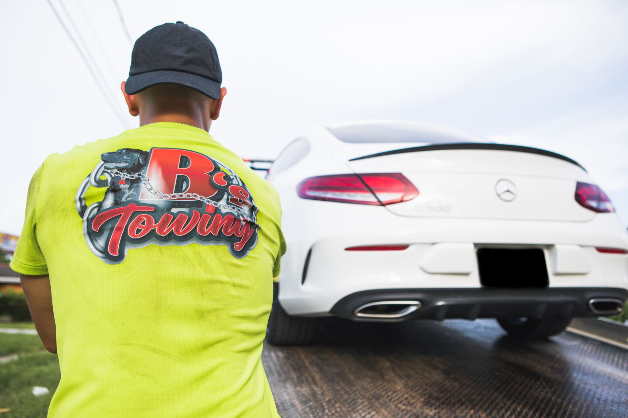 Local Light Heavy Duty Towing Tow Truck Wrecker Roadside Assistance Services Near Me in New Orleans Louisiana (LA) and surrounding areas including but not limited to the Westbank, Harvey, Gretna, Algiers, Marrero, Westwego, Belle Chasse, Chalmette, Luling, Destrehan, Kenner & Metairie.