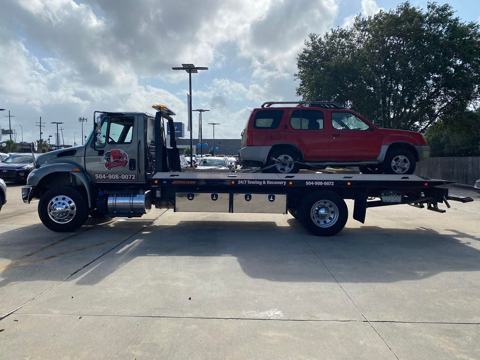 Local Light Heavy Duty Towing Tow Truck Wrecker Roadside Assistance Services Near Me in New Orleans Louisiana (LA) and surrounding areas including but not limited to the Westbank, Harvey, Gretna, Algiers, Marrero, Westwego, Belle Chasse, Chalmette, Luling, Destrehan, Kenner & Metairie.