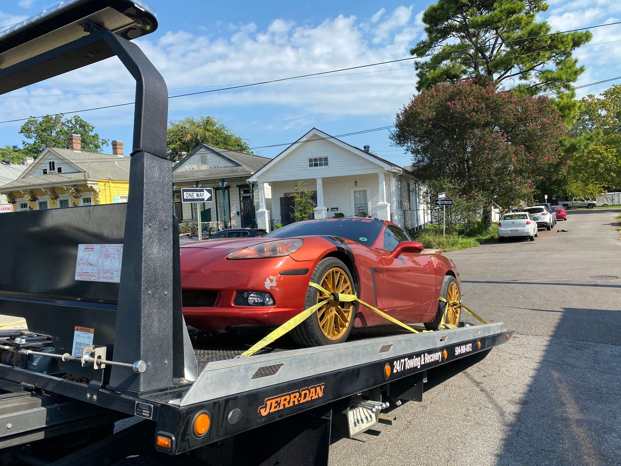 Local Light Heavy Duty Towing Tow Truck Wrecker Roadside Assistance Services Near Me in New Orleans Louisiana (LA) and surrounding areas including but not limited to the Westbank, Harvey, Gretna, Algiers, Marrero, Westwego, Belle Chasse, Chalmette, Luling, Destrehan, Kenner & Metairie.