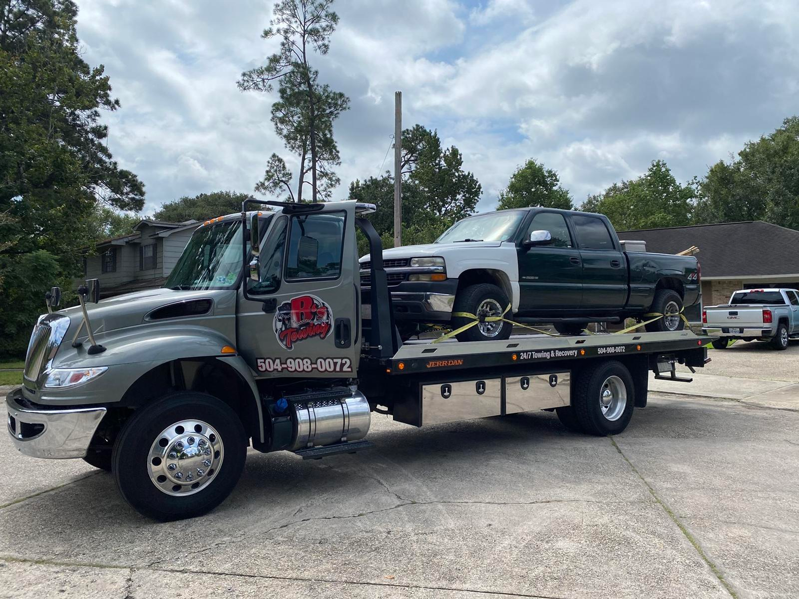 Local Light Heavy Duty Towing Tow Truck Wrecker Roadside Assistance Services Near Me in New Orleans Louisiana (LA) and surrounding areas including but not limited to the Westbank, Harvey, Gretna, Algiers, Marrero, Westwego, Belle Chasse, Chalmette, Luling, Destrehan, Kenner & Metairie.