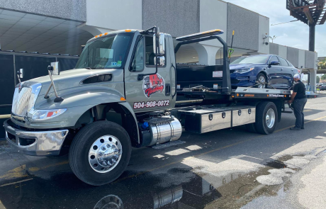 Local Light Heavy Duty Towing Tow Truck Wrecker Roadside Assistance Services Near Me in New Orleans Louisiana (LA) and surrounding areas including but not limited to the Westbank, Harvey, Gretna, Algiers, Marrero, Westwego, Belle Chasse, Chalmette, Luling, Destrehan, Kenner & Metairie.